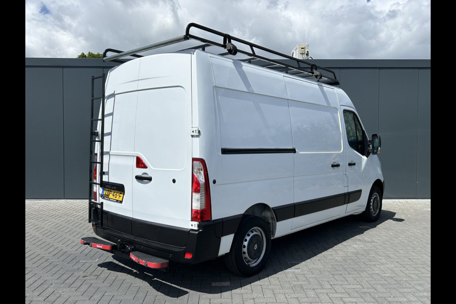 Renault Master T35 2.3 dCi 131 PK / L2H2 / 1e EIG. / AIRCO / CRUISE / NAVI / IMPERIAAL / TREKHAAK