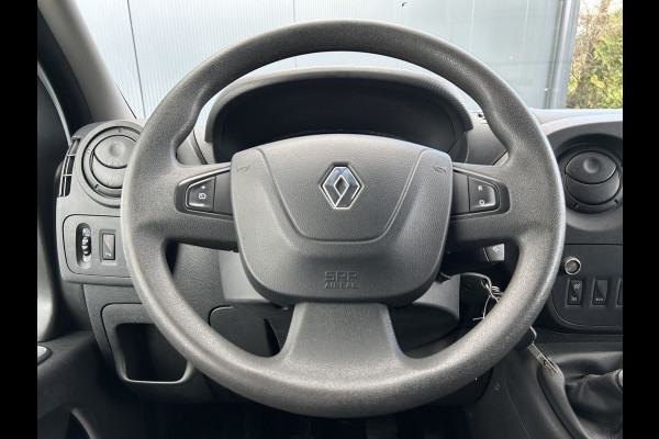 Renault Master T35 2.3 dCi 131 PK / L2H2 / 1e EIG. / AIRCO / CRUISE / NAVI / IMPERIAAL / TREKHAAK