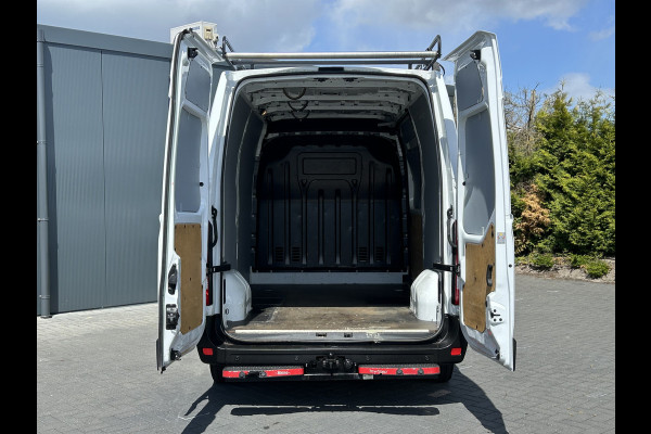 Renault Master T35 2.3 dCi 131 PK / L2H2 / 1e EIG. / AIRCO / CRUISE / NAVI / IMPERIAAL / TREKHAAK
