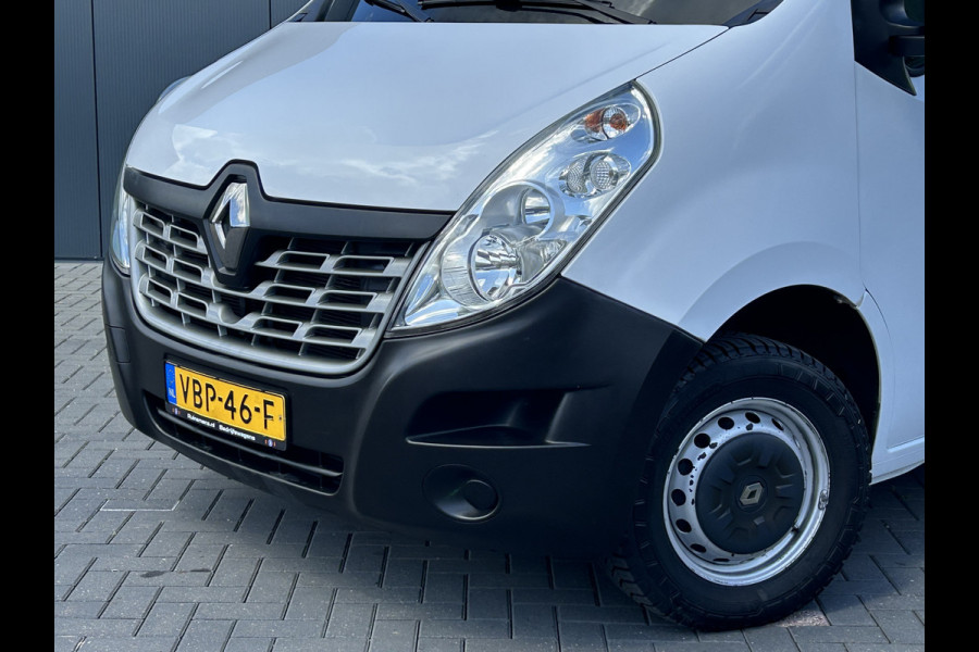 Renault Master T35 2.3 dCi 131 PK / L2H2 / 1e EIG. / AIRCO / CRUISE / NAVI / IMPERIAAL / TREKHAAK