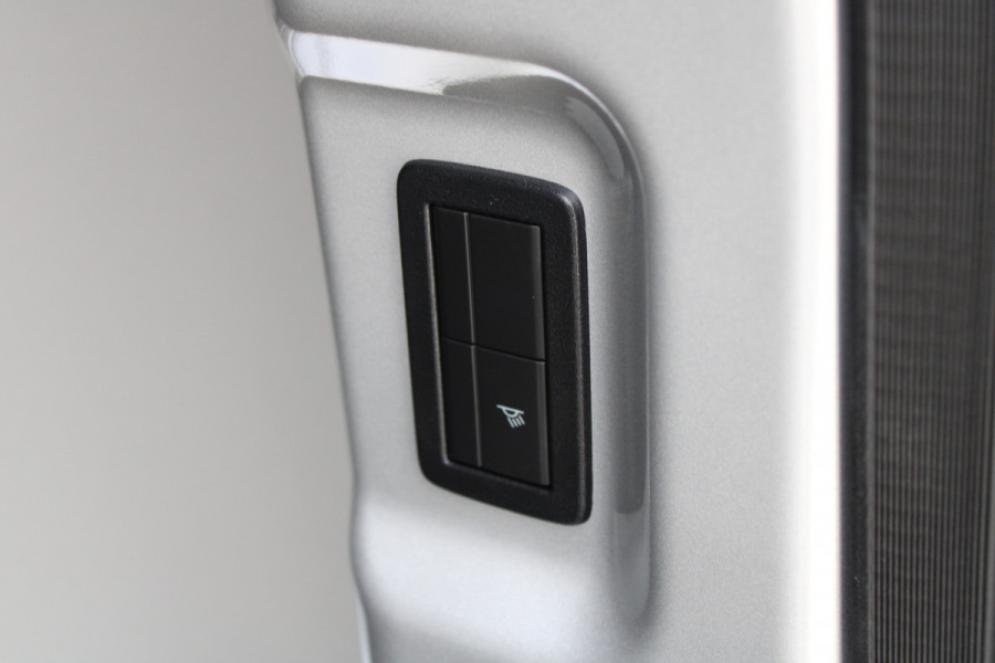 Ford Transit Custom 320 2.0 TDCI L2H1 Trend 170pk - 2x Schuifdeur - Carplay - Android - Camera - LED - Stoelverwarming - 70l tank - Rijklaar