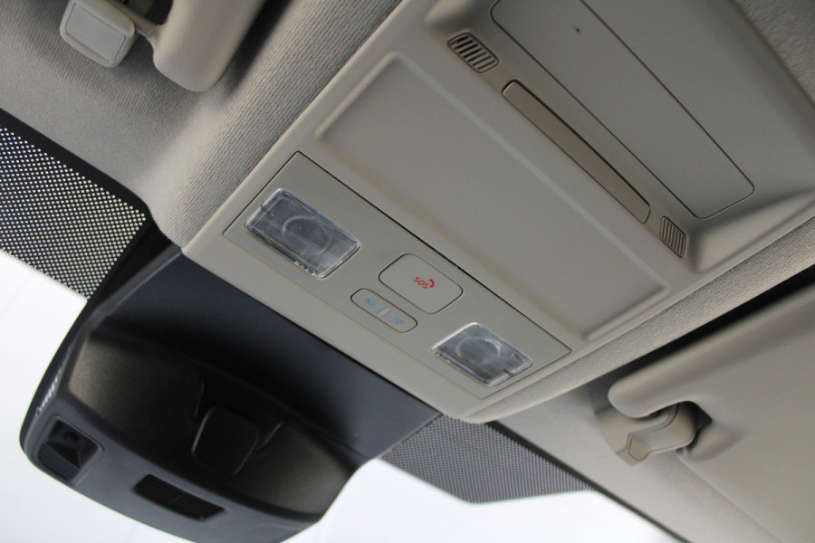 Ford Transit Custom 320 2.0 TDCI L2H1 Trend 170pk - 2x Schuifdeur - Carplay - Android - Camera - LED - Stoelverwarming - 70l tank - Rijklaar