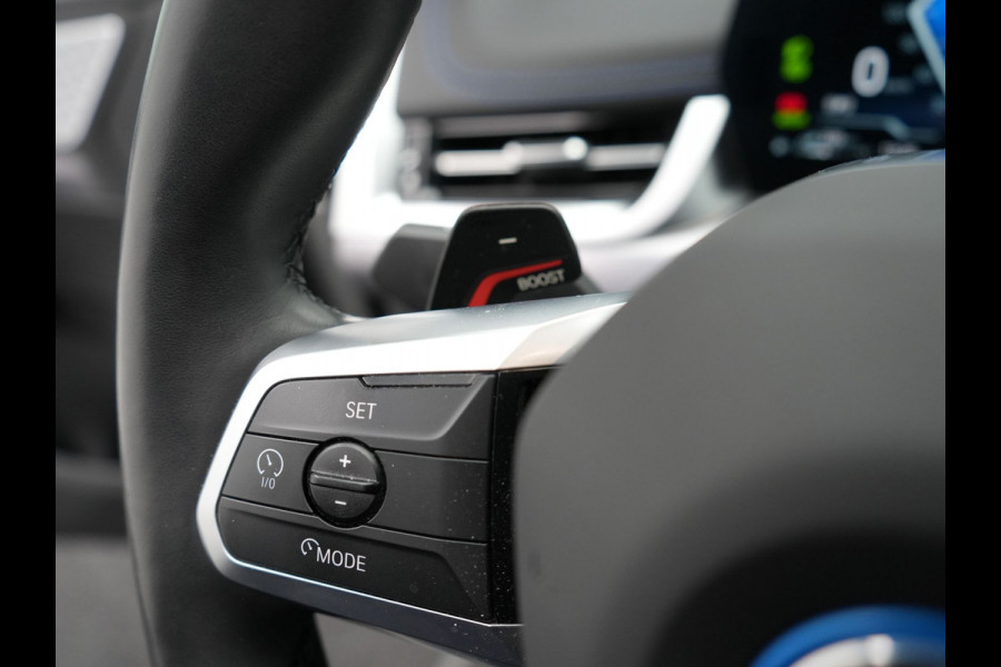 BMW X1 xDrive30e M Sport Plug In Hybrid 326pk PHEV | Trekhaak af Fabriek | Panodak | Adaptive Cruise | Widescreen Navi | 360 Camera | Alcantara Sportstoelen Massage & Memory | Harman Kardon |
