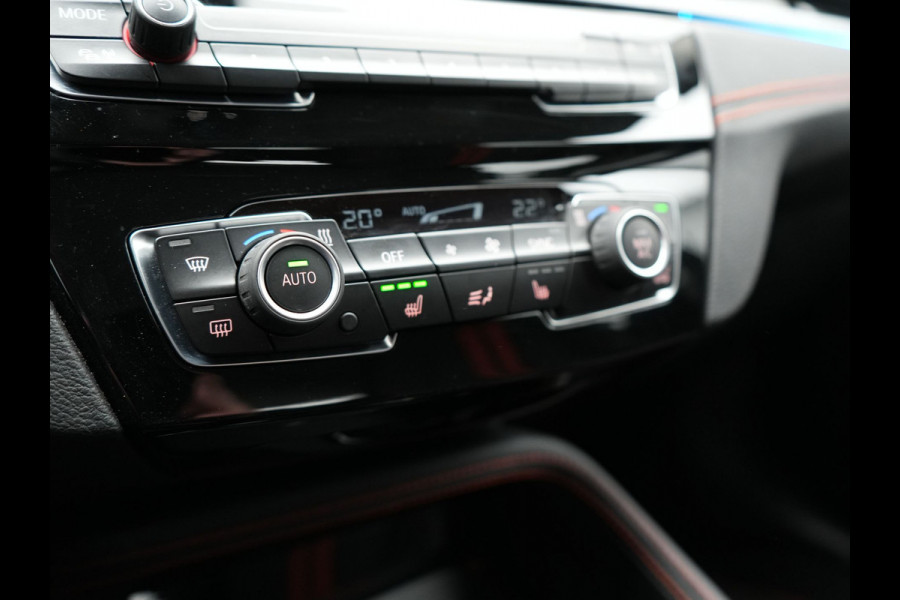 BMW X1 xDrive25e Sportline Plug In Hybrid 220pk PHEV | Camera | Sportstoelen Verwamd | Navi Prof | DAB | 18"L.M | LED Koplampen |