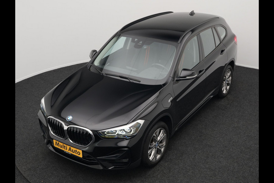 BMW X1 xDrive25e Sportline Plug In Hybrid 220pk PHEV | Camera | Sportstoelen Verwamd | Navi Prof | DAB | 18"L.M | LED Koplampen |