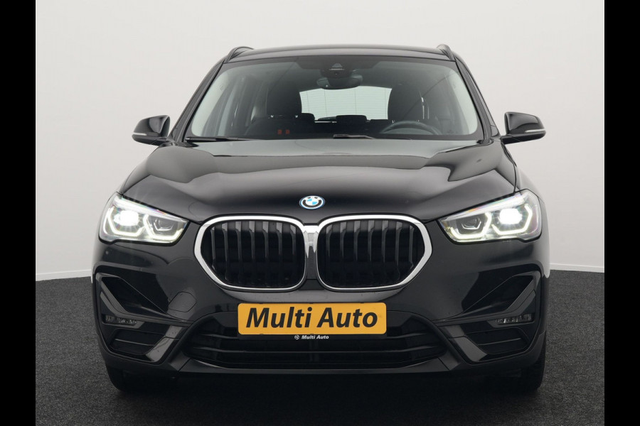 BMW X1 xDrive25e Sportline Plug In Hybrid 220pk PHEV | Camera | Sportstoelen Verwamd | Navi Prof | DAB | 18"L.M | LED Koplampen |
