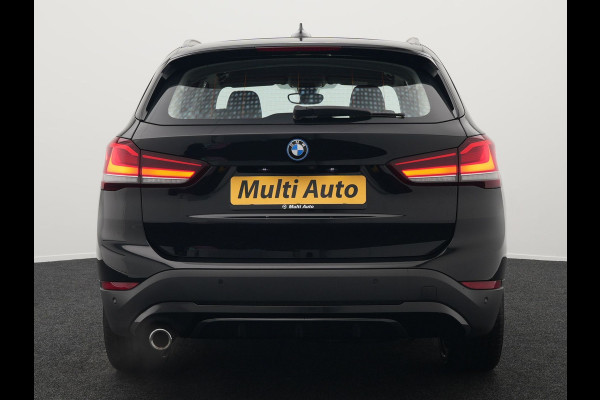 BMW X1 xDrive25e Sportline Plug In Hybrid 220pk PHEV | Camera | Sportstoelen Verwamd | Navi Prof | DAB | 18"L.M | LED Koplampen |