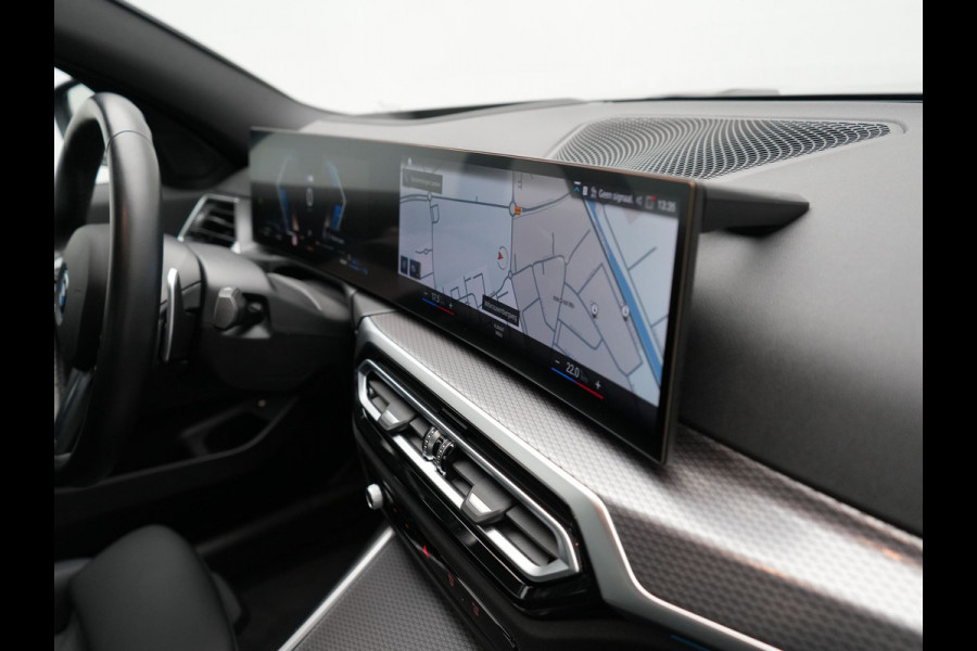 BMW 3-serie 330e M Sport Plug In Hybrid 293pk PHEV | Widescreen Navi |Head Up | Alcantara Sportstoelen Verwarmd | Sfeerverlichting | Camera | BLIS | Keyless |