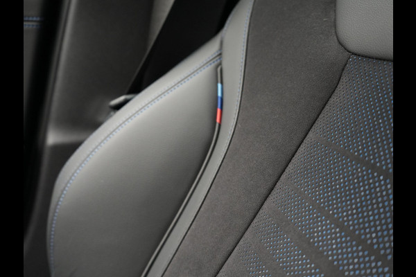 BMW 3-serie 330e M Sport Plug In Hybrid 293pk PHEV | Widescreen Navi |Head Up | Alcantara Sportstoelen Verwarmd | Sfeerverlichting | Camera | BLIS | Keyless |