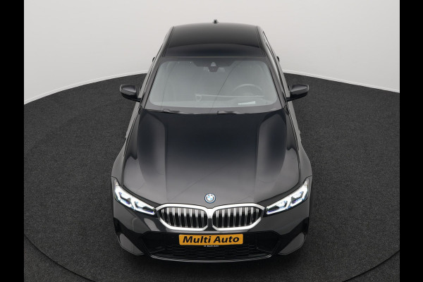 BMW 3-serie 330e M Sport Plug In Hybrid 293pk PHEV | Widescreen Navi |Head Up | Alcantara Sportstoelen Verwarmd | Sfeerverlichting | Camera | BLIS | Keyless |