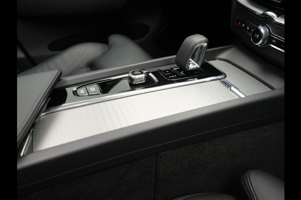 Volvo XC60 T6 Plug-in hybrid AWD Plus Bright PHEV | Panodak | Adaptive Cruise | Harman Kardon | Lederen Sportstoelen Memory | Camera | Google Maps | 19"L.M | Keyless | Stuurverwarming |