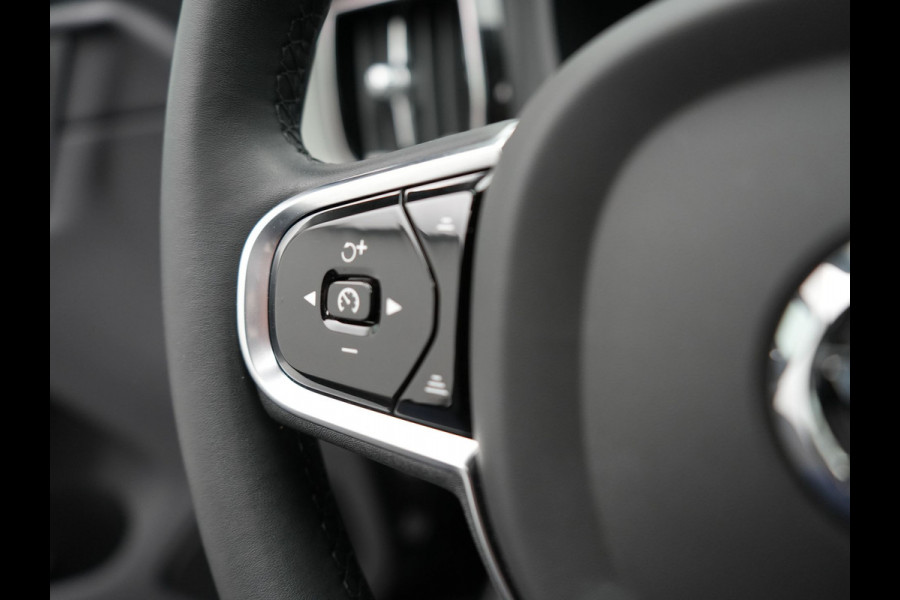 Volvo XC60 T6 Plug-in hybrid AWD Plus Bright PHEV | Panodak | Adaptive Cruise | Harman Kardon | Lederen Sportstoelen Memory | Camera | Google Maps | 19"L.M | Keyless | Stuurverwarming |