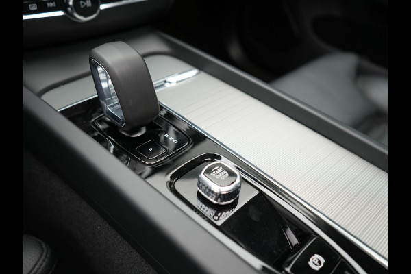 Volvo XC60 T6 Plug-in hybrid AWD Plus Bright PHEV | Panodak | Adaptive Cruise | Harman Kardon | Lederen Sportstoelen Memory | Camera | Google Maps | 19"L.M | Keyless | Stuurverwarming |
