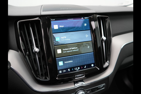 Volvo XC60 T6 Plug-in hybrid AWD Plus Bright PHEV | Panodak | Adaptive Cruise | Harman Kardon | Lederen Sportstoelen Memory | Camera | Google Maps | 19"L.M | Keyless | Stuurverwarming |