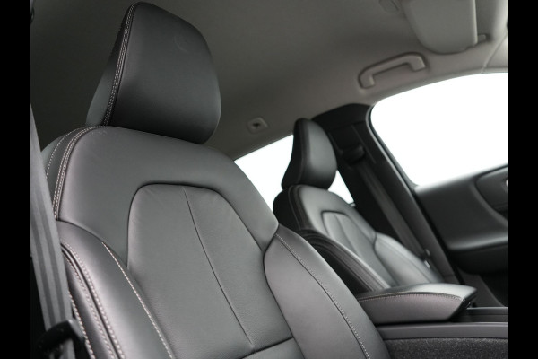 Volvo XC40 T4 Recharge Inscription Plug In Hybrid 211pk PHEV | Adaptive Cruise | Lederen Sportstoelen Memory | 360 Camera | Apple Carplay | Stuurverwarming | 18"L.M | DAB |