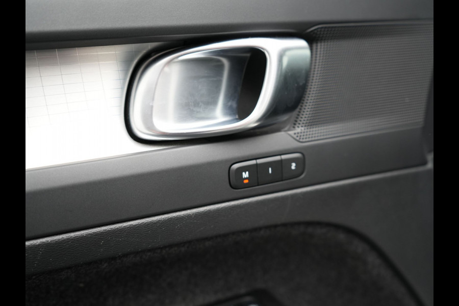 Volvo XC40 T4 Recharge Inscription Plug In Hybrid 211pk PHEV | Adaptive Cruise | Lederen Sportstoelen Memory | 360 Camera | Apple Carplay | Stuurverwarming | 18"L.M | DAB |