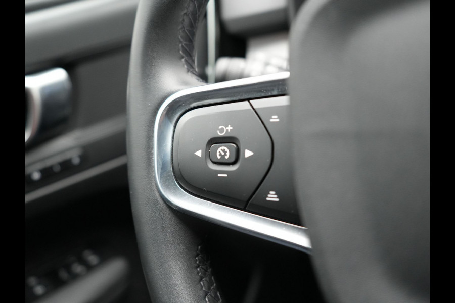 Volvo XC40 T4 Recharge Inscription Plug In Hybrid 211pk PHEV | Adaptive Cruise | Lederen Sportstoelen Memory | 360 Camera | Apple Carplay | Stuurverwarming | 18"L.M | DAB |