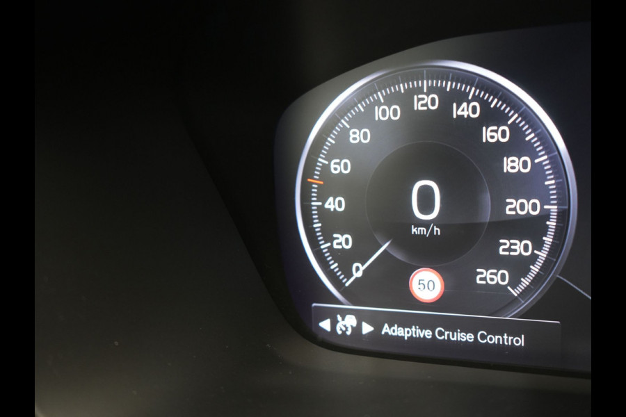 Volvo XC40 T4 Recharge Inscription Plug In Hybrid 211pk PHEV | Adaptive Cruise | Lederen Sportstoelen Memory | 360 Camera | Apple Carplay | Stuurverwarming | 18"L.M | DAB |