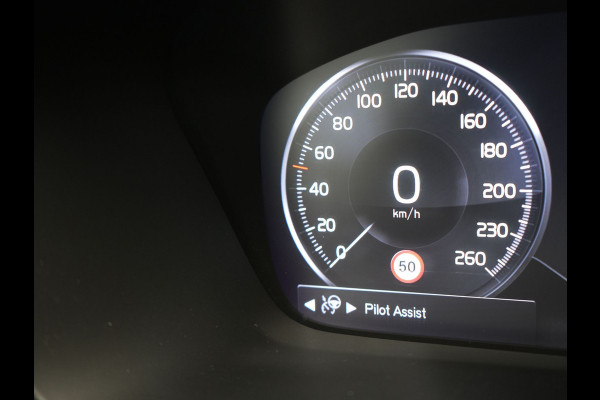 Volvo XC40 T4 Recharge Inscription Plug In Hybrid 211pk PHEV | Adaptive Cruise | Lederen Sportstoelen Memory | 360 Camera | Apple Carplay | Stuurverwarming | 18"L.M | DAB |