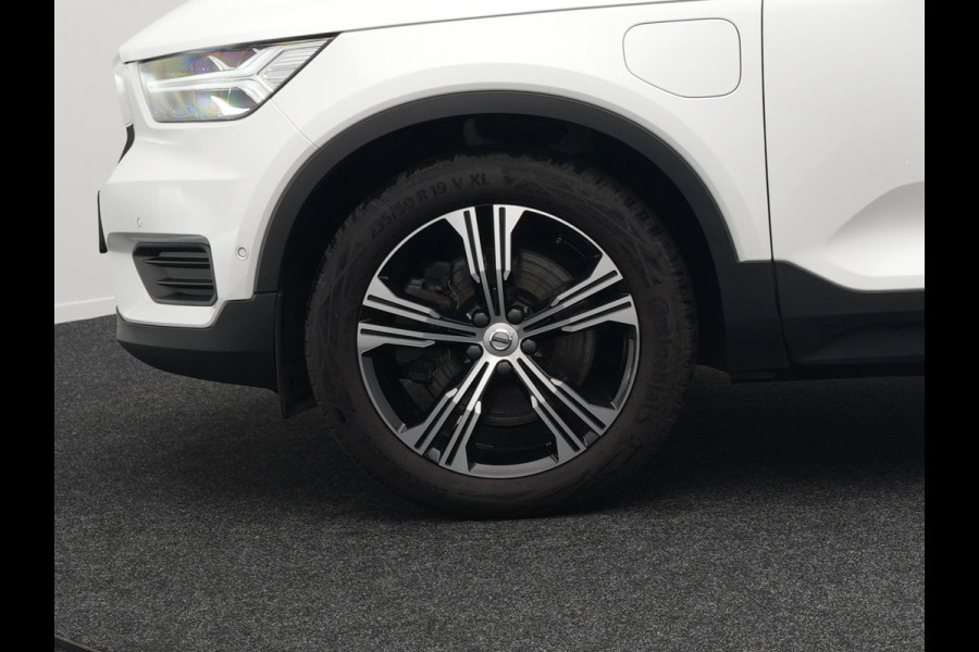 Volvo XC40 T4 Recharge Inscription Plug In Hybrid 211pk PHEV | Adaptive Cruise | Lederen Sportstoelen Memory | 360 Camera | Apple Carplay | Stuurverwarming | 18"L.M | DAB |