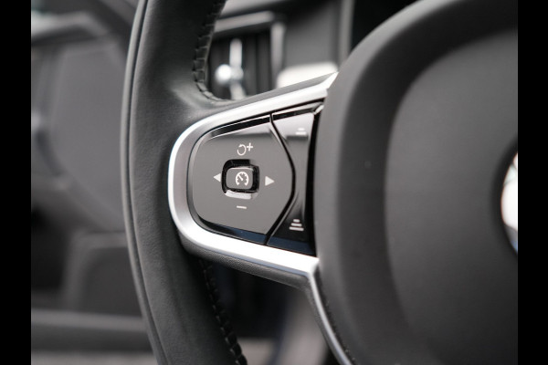Volvo V90 T6 AWD Inscription Plug In Hybrid 340pk PHEV | Adaptive Cruise | Trekhaak af Fabriek | Head Up | Lederen Sportstoelen Memory | Harman Kardon | 360 Camera | BLIS | Pilot Assist | Stuurverwarming |