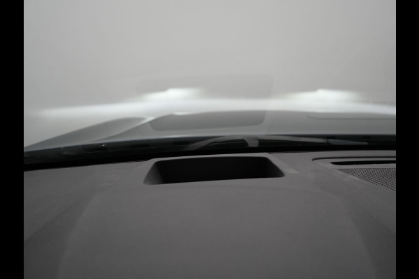 Volvo V90 T6 AWD Inscription Plug In Hybrid 340pk PHEV | Adaptive Cruise | Trekhaak af Fabriek | Head Up | Lederen Sportstoelen Memory | Harman Kardon | 360 Camera | BLIS | Pilot Assist | Stuurverwarming |