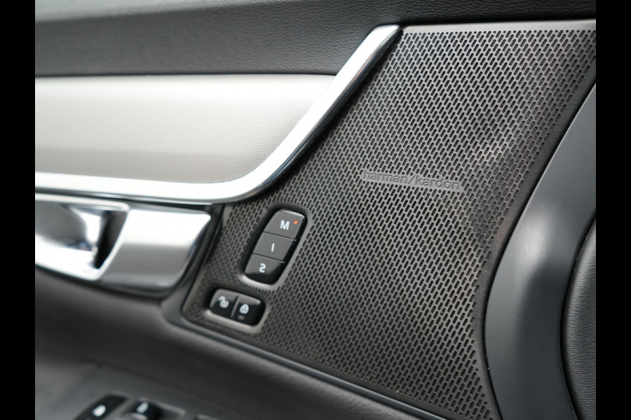 Volvo V90 T6 AWD Inscription Plug In Hybrid 340pk PHEV | Adaptive Cruise | Trekhaak af Fabriek | Head Up | Lederen Sportstoelen Memory | Harman Kardon | 360 Camera | BLIS | Pilot Assist | Stuurverwarming |