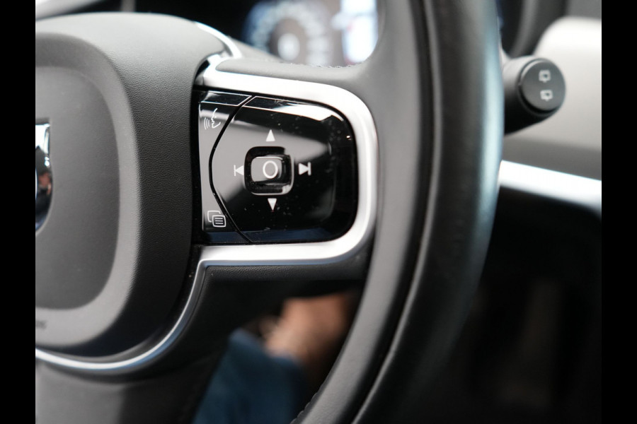 Volvo V90 T6 AWD Inscription Plug In Hybrid 340pk PHEV | Adaptive Cruise | Trekhaak af Fabriek | Head Up | Lederen Sportstoelen Memory | Harman Kardon | 360 Camera | BLIS | Pilot Assist | Stuurverwarming |