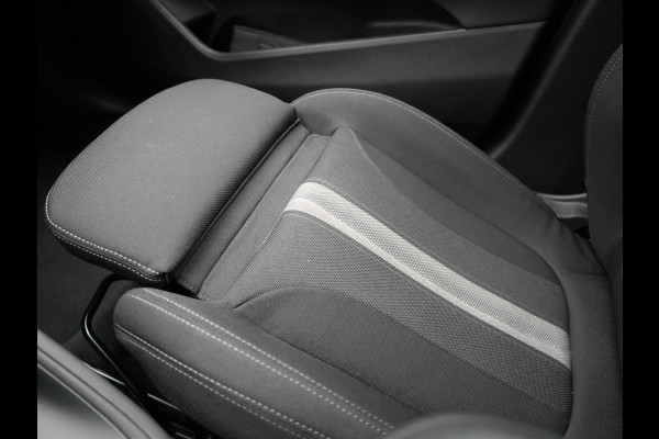 BMW X1 xDrive25e Sportline Plug In Hybrid 220pk PHEV | Adaptive Cruise | Trekhaak Afn. | Camera | Sportstoelen Verwarmd | Navi Pro | DAB | El. Achterklep |