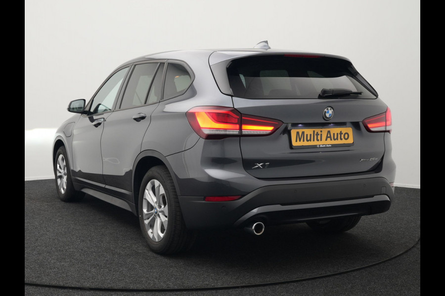BMW X1 xDrive25e Sportline Plug In Hybrid 220pk PHEV | Adaptive Cruise | Trekhaak Afn. | Camera | Sportstoelen Verwarmd | Navi Pro | DAB | El. Achterklep |