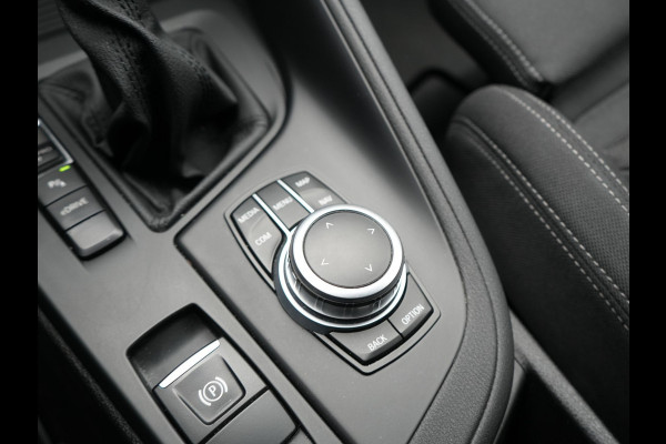 BMW X1 xDrive25e Sportline Plug In Hybrid 220pk PHEV | Adaptive Cruise | Trekhaak Afn. | Camera | Sportstoelen Verwarmd | Navi Pro | DAB | El. Achterklep |