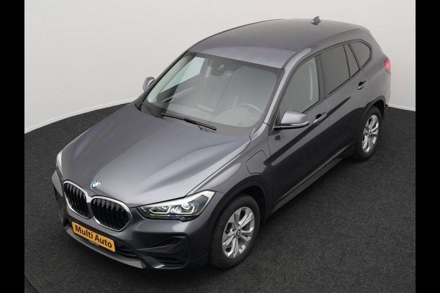 BMW X1 xDrive25e Sportline Plug In Hybrid 220pk PHEV | Adaptive Cruise | Trekhaak Afn. | Camera | Sportstoelen Verwarmd | Navi Pro | DAB | El. Achterklep |