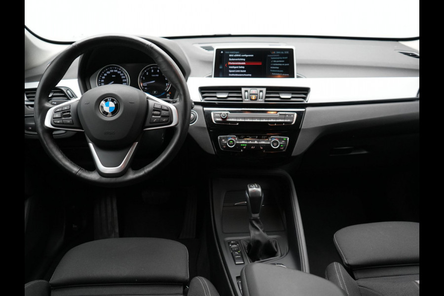 BMW X1 xDrive25e Sportline Plug In Hybrid 220pk PHEV | Adaptive Cruise | Trekhaak Afn. | Camera | Sportstoelen Verwarmd | Navi Pro | DAB | El. Achterklep |