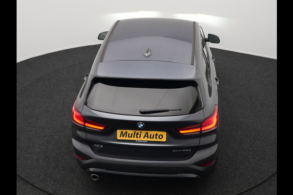 BMW X1 xDrive25e Sportline Plug In Hybrid 220pk PHEV | Adaptive Cruise | Trekhaak Afn. | Camera | Sportstoelen Verwarmd | Navi Pro | DAB | El. Achterklep |