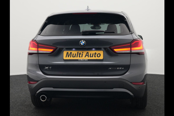 BMW X1 xDrive25e Sportline Plug In Hybrid 220pk PHEV | Adaptive Cruise | Trekhaak Afn. | Camera | Sportstoelen Verwarmd | Navi Pro | DAB | El. Achterklep |