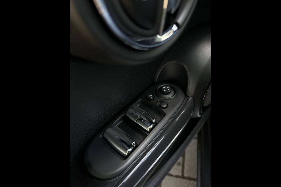MINI Cabrio 1.5 Cooper Chili - Led - Navi - Camera -