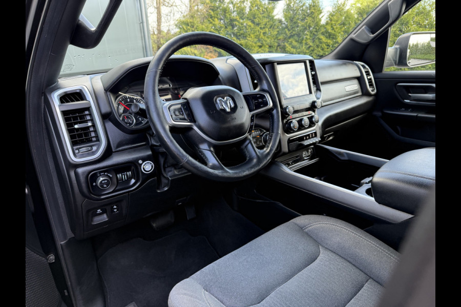 Dodge Ram 1500 5.7 V8 4x4 BIG HORN / CREW CAB / LPG-G3 / NL AUTO / PANO / CAMERA / 3.5T TREKHAAK / GORILLA EXHAUST