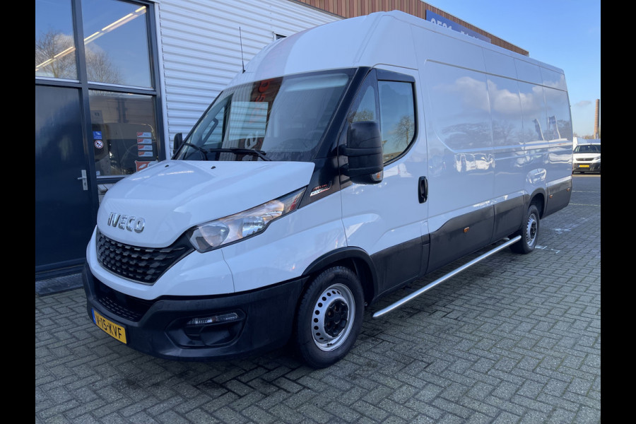 Iveco Daily 35S14V 2.3 410 L4H2 automaat / vaste prijs rijklaar € 23.950 ex btw / lease vanaf € 428 / cruise en climate control / trekhaak 3500 kg / euro 6 diesel / bpm vrij / laadruimte 475 cm lang