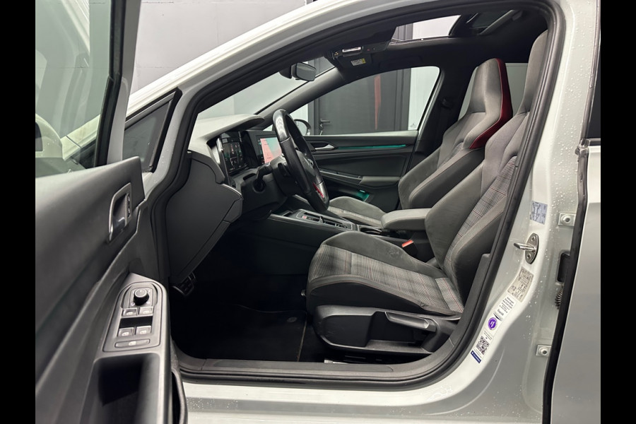 Volkswagen Golf 8 2.0 GTI 2020