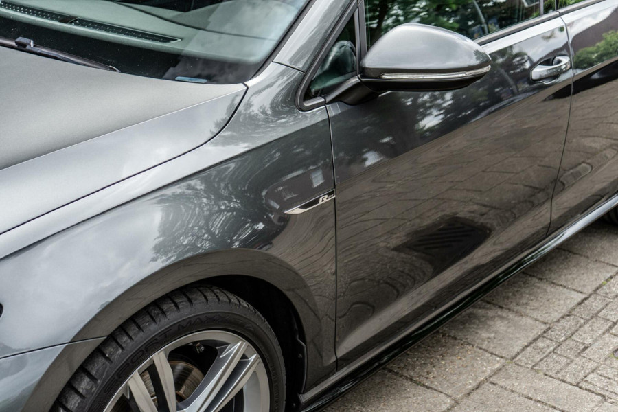 Volkswagen Golf 1.5 TSI R-Line Pano / Camera / ACC