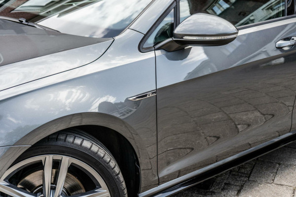 Volkswagen Golf 1.5 TSI R-Line Pano / Camera / ACC