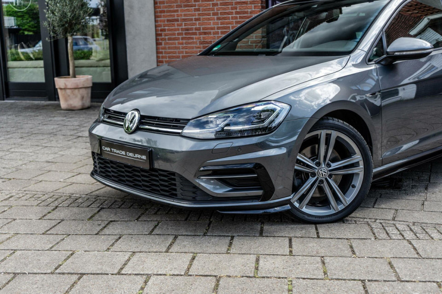 Volkswagen Golf 1.5 TSI R-Line Pano / Camera / ACC