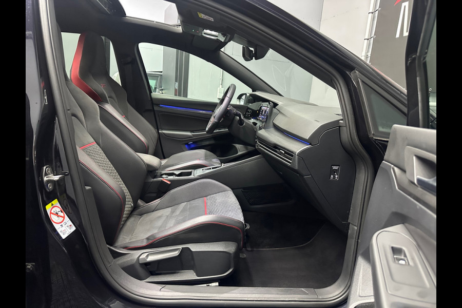 Volkswagen Golf 8 2.0 GTI 45 2022 AKRA