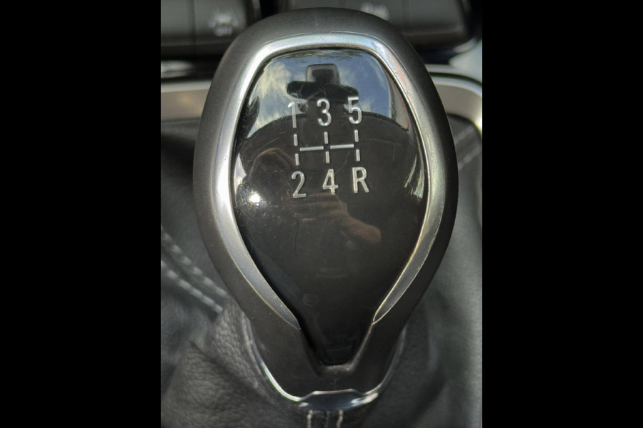 Opel Corsa 1.2 Elegance - Apple CarPlay / Navigatie I Airco I Achteruitrij Camera/PDC I Sport velgen I Dealer onderhouden