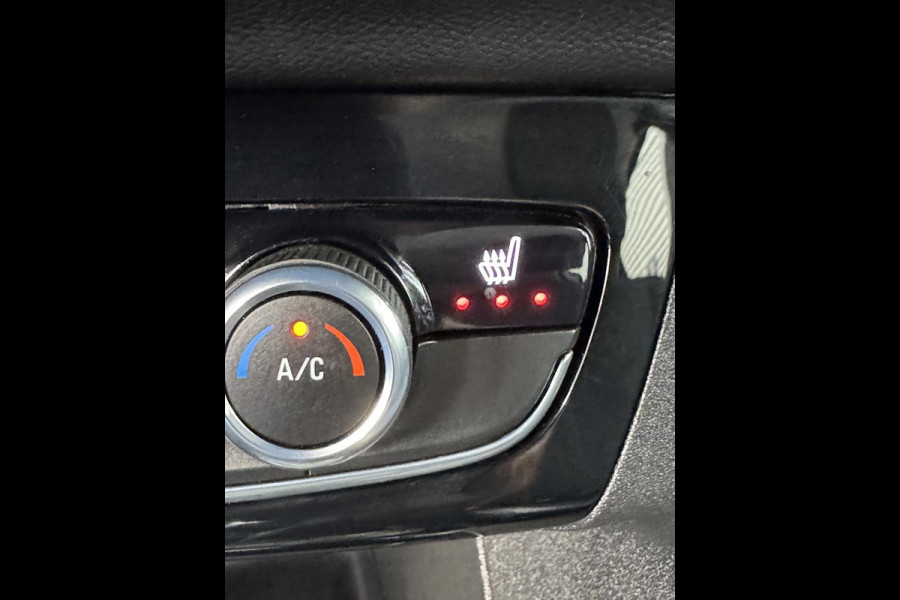 Opel Corsa 1.2 Elegance - Apple CarPlay / Navigatie I Airco I Achteruitrij Camera/PDC I Sport velgen I Dealer onderhouden