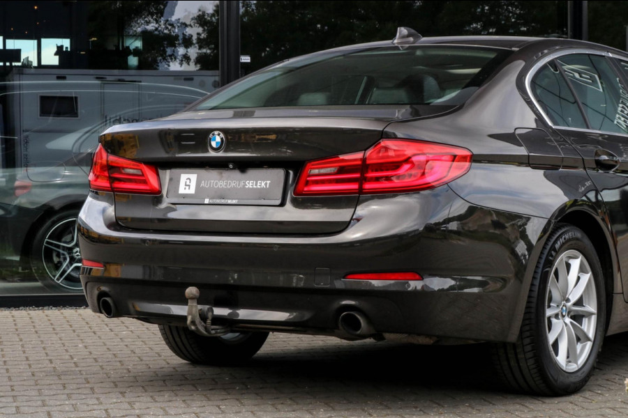 BMW 5 Serie 530i - SCHUIFDAK - TREKHAAK - LED - DEALER ONDERHOUDEN