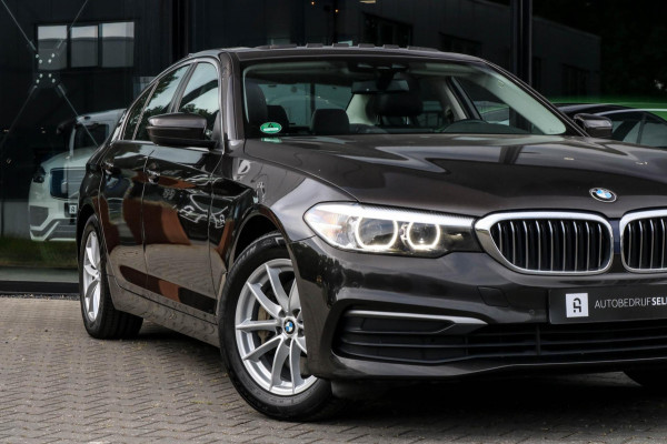 BMW 5 Serie 530i - SCHUIFDAK - TREKHAAK - LED - DEALER ONDERHOUDEN