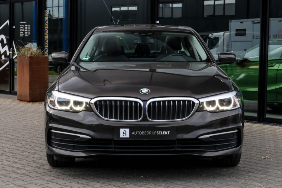 BMW 5 Serie 530i - SCHUIFDAK - TREKHAAK - LED - DEALER ONDERHOUDEN