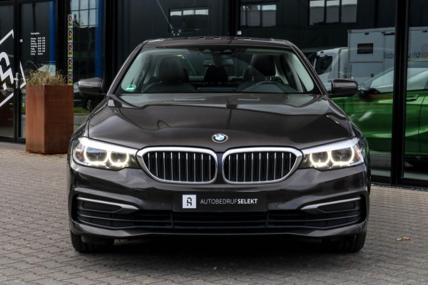 BMW 5 Serie 530i - SCHUIFDAK - TREKHAAK - LED - DEALER ONDERHOUDEN