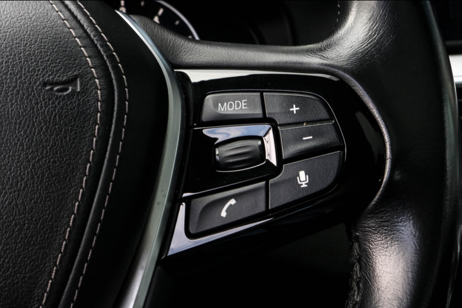 BMW 5 Serie 530i - SCHUIFDAK - TREKHAAK - LED - DEALER ONDERHOUDEN
